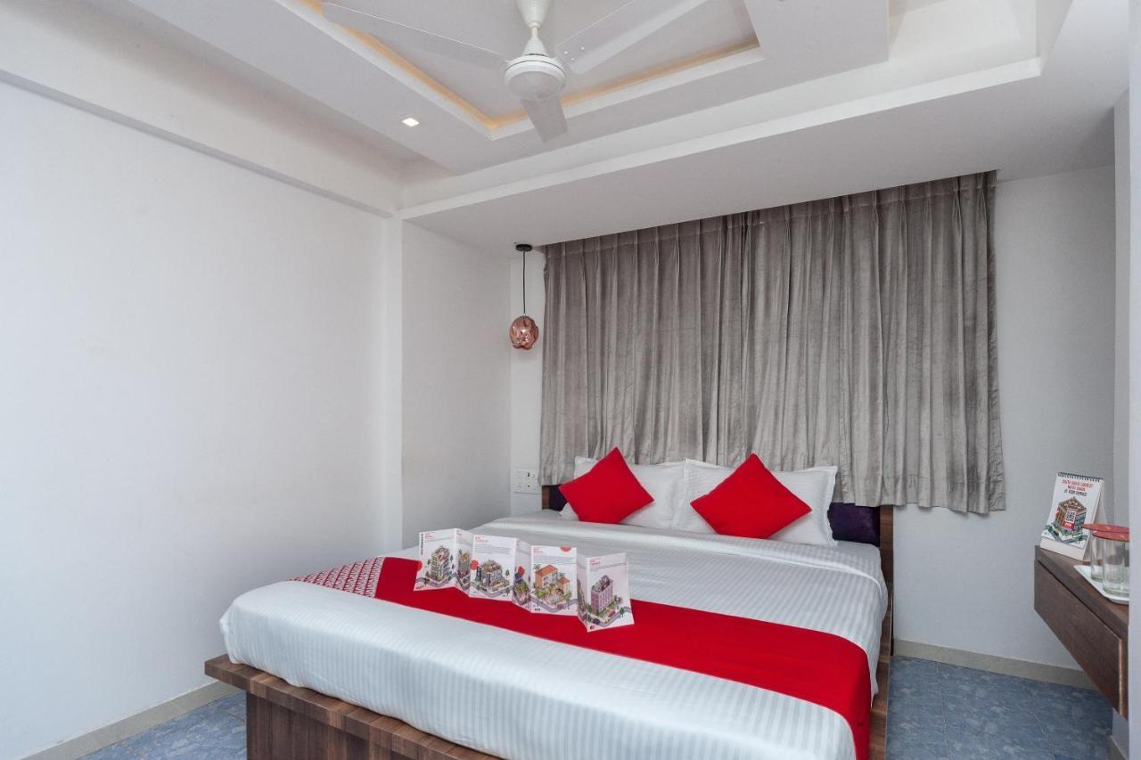 Capital O Admire Suit Hospitality Chennai Exterior photo