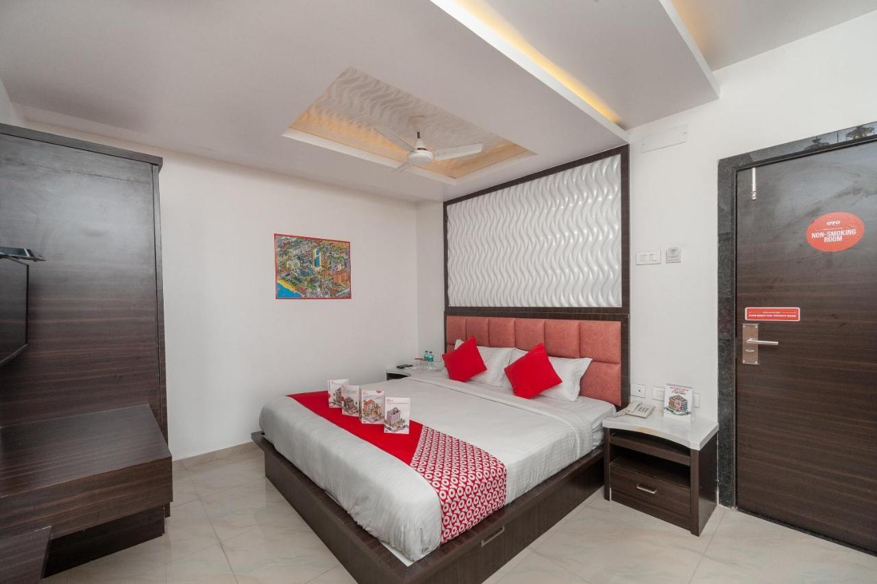 Capital O Admire Suit Hospitality Chennai Exterior photo