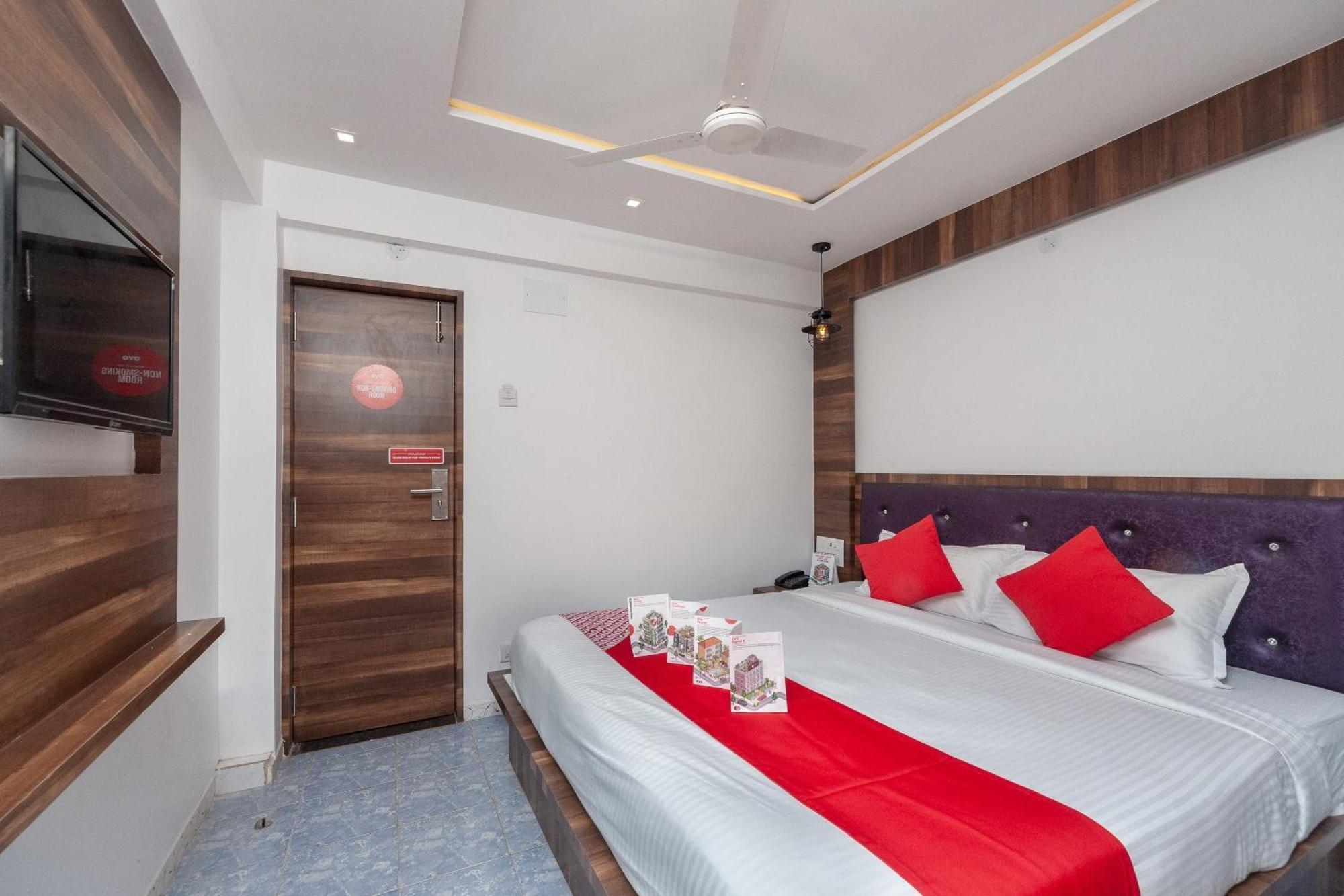 Capital O Admire Suit Hospitality Chennai Exterior photo