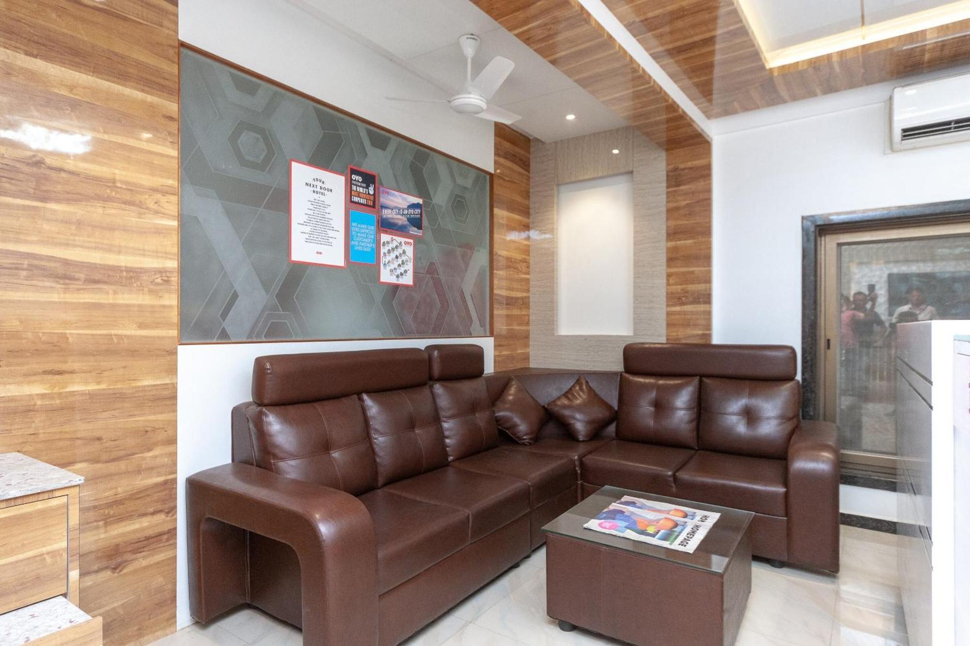 Capital O Admire Suit Hospitality Chennai Exterior photo